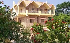 Farmhouse Close To Nature - Kesari Farm