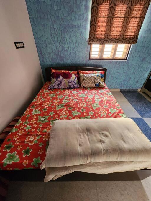 Farmhouse Close To Nature - Kesari Farm Gandhinagar Exterior photo